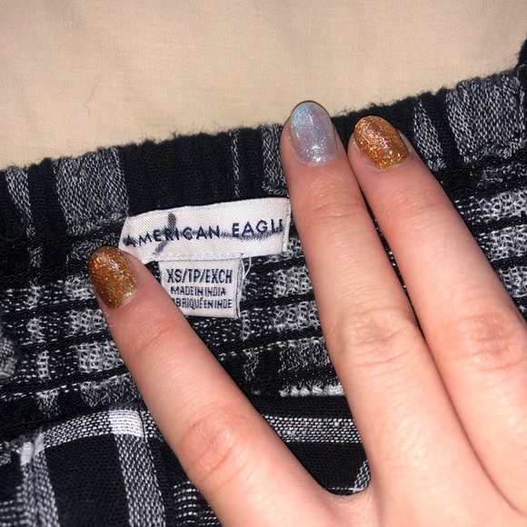 Black and white plaid crop tank top - Picture 4 of 5